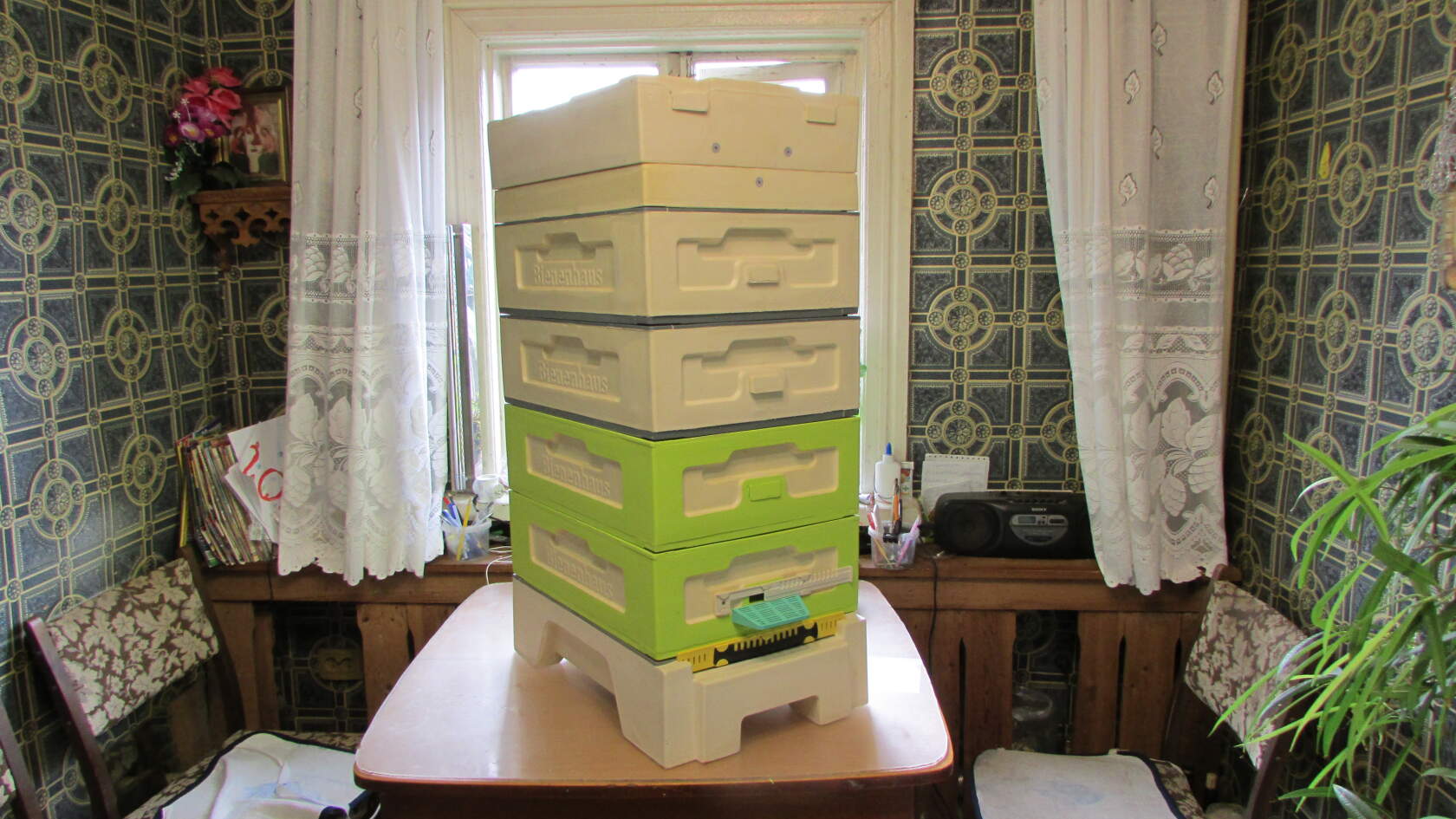 готовлю 8 рамочный улей ППУ BienenHaus для заселения пчел, четыре магазина на рамку 435 х 145