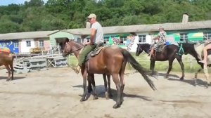 Катание на лошадях - Долина Сукко -  Инструктаж: Как оседлать лошадь