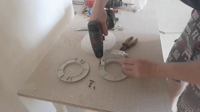 Натяжной потолок своими руками. 100 рублей за кв.м. смотреть онлайн