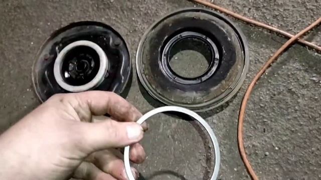 стук (звон пружин) при повороте руля Ауди 100 с3/замена аммортизатора передней стойки. смотреть онлайн