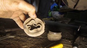 Замена пыльника рулевой рейки Рено Логан (видео 2)