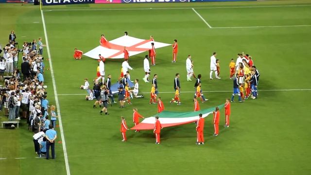 Выход команд на поле на Евро 2012 HD смотреть онлайн