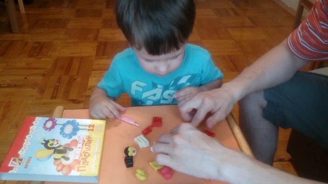 ЛЕПИМ из пластилина пчелу