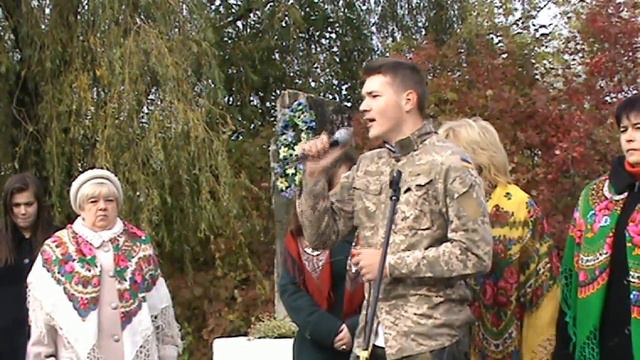 "...Там де у полі калина росте."Виконує -Дмитро ВІРСТА.с.Пнів.14 жовтня 2016 рік. смотреть онлайн