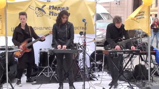 Cats Park - Time To Quit (20.05.2017 День уличной музыки, СПб) смотреть онлайн
