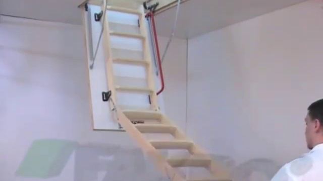 FAKRO дахові сходи LWK Komfort. Монтаж смотреть онлайн