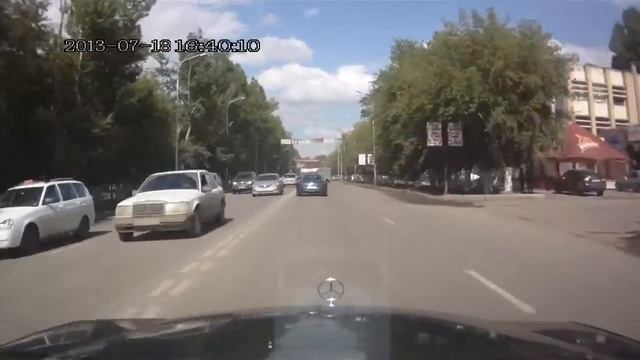 Cтранное вождение смотреть онлайн