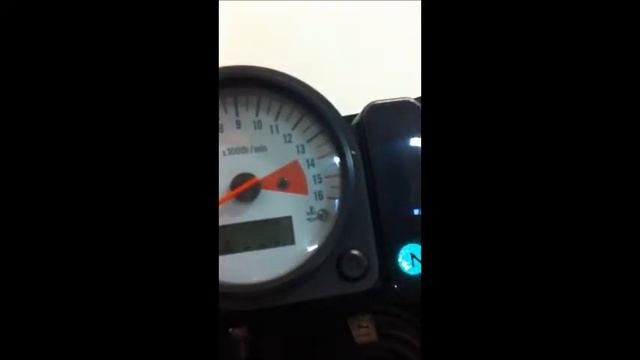 Uppstart Suzuki Gsxr 750 смотреть онлайн