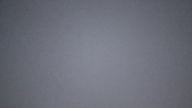 Bright White Globe Light UFO 1of 5 смотреть онлайн