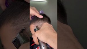 Как быстро сделать молнию на голове , hair tattoo. Haircut with a pattern