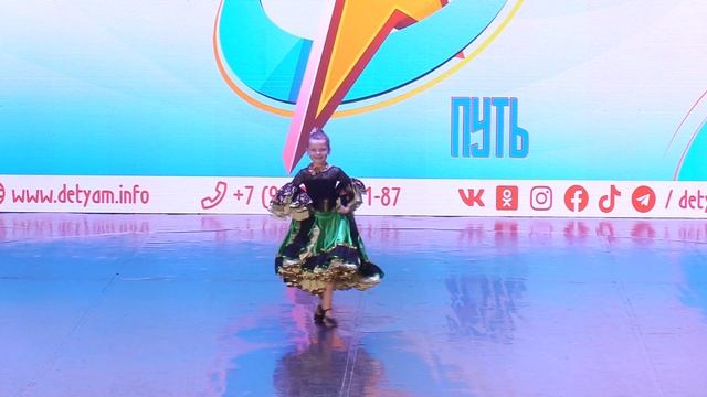 Лидия Волошина. 7 лет. Танец "Цыганочка" ❤ смотреть онлайн
