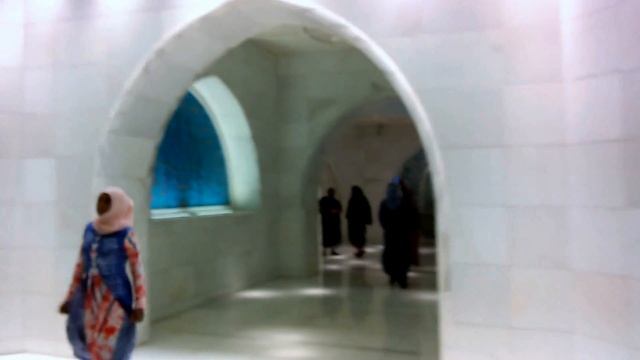 Женский туалет и зал для тахарят в мечети шейха Зайда. Эмираты. Абу Даби смотреть онлайн