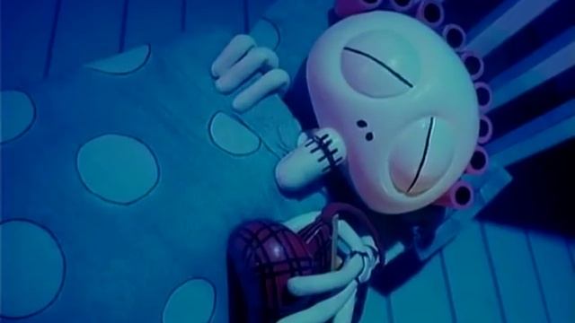 Very Creepy Short: Not Without My Handbag