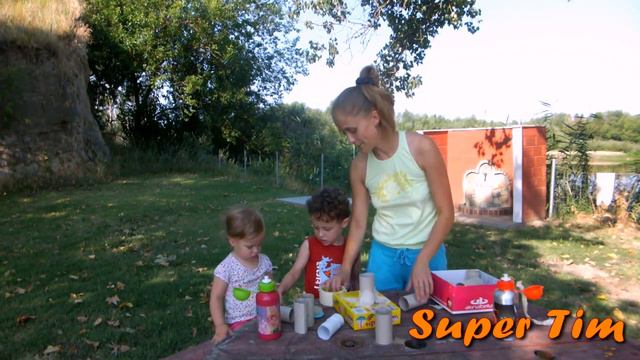 Развитию моторики у детей: строим башню. Development of motor skills in children: to build a tower. смотреть онлайн