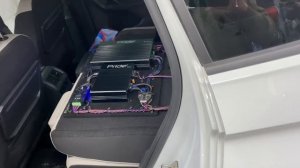 Автозвук в VW Tiguan / Фольцваген Тигуан . Аудиосистема за 62000 рублей и бесплатная установка ?