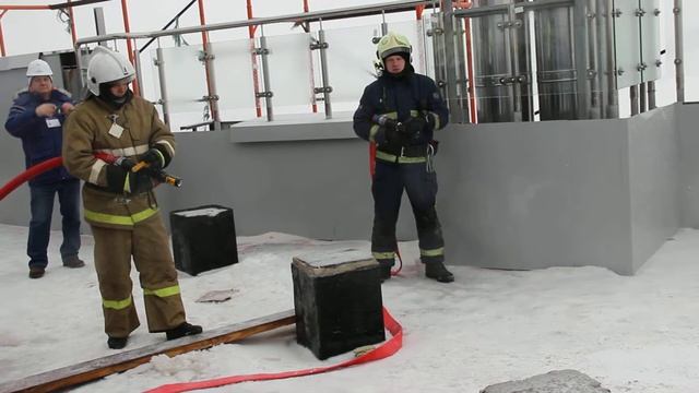 Тушение "пожара" на небоскребе смотреть онлайн