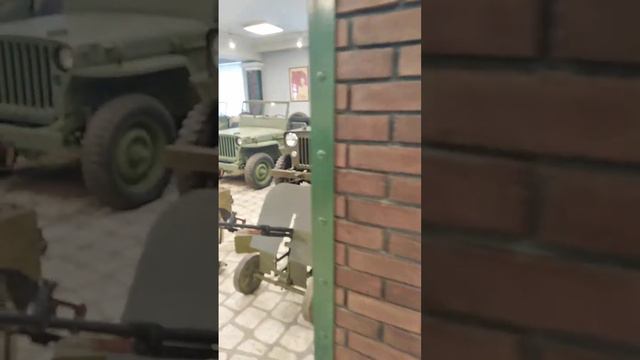 музей военных машин. и военной техники СССР ретро-машин СССР пожалуйста, поставь лайк. смотреть онлайн
