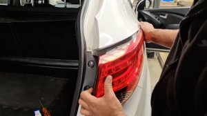 how to replace stop lamp on hyundia ix35 2012 4K