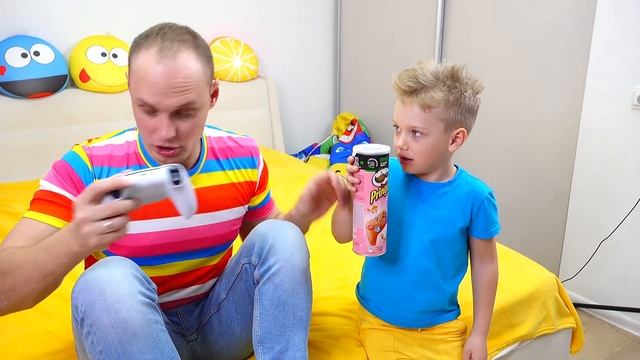 Папа помогает Лёве. Веселая история в доме. LEV family SHOW смотреть онлайн