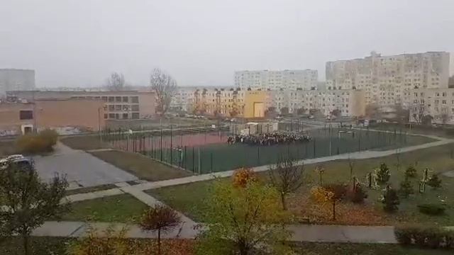 Uczniowie IV LO we Włocławku śpiewają Mazurka Dąbrowskiego z okazji 100-lecia niepodległości смотреть онлайн