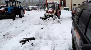 Уборка снега трактором Беларус 320 4