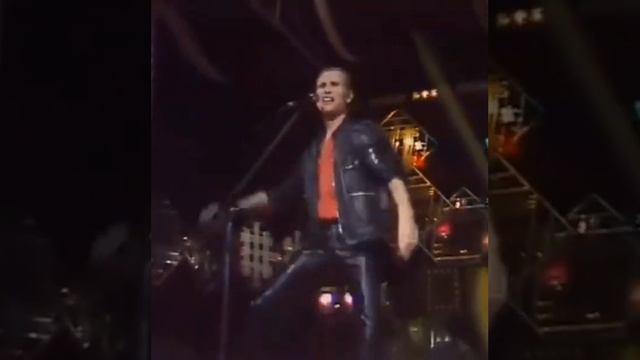 Александр Малинин ВИА Метроном Осторожно, двери закрываются Юрмала, 1988 смотреть онлайн