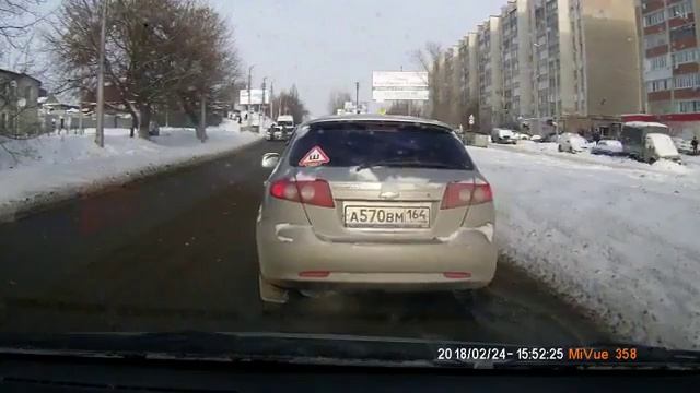 В Саратове 3 автомобиля столкнулись на перекрестке смотреть онлайн