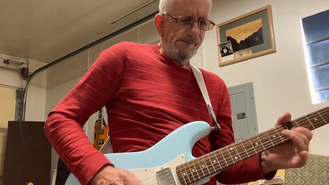 $20 Squier Bullet Strat смотреть онлайн