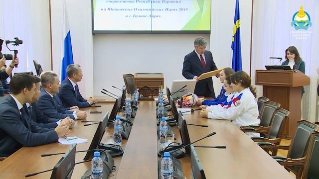 Алексей Цыденов поздравил медалисток Юношеской Олимпиады смотреть онлайн