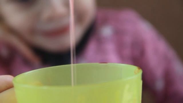 ✽ Делаем жвачку для рук Умный пластилин своими руками Handgum with their hands смотреть онлайн