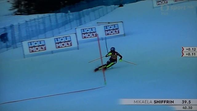 Mikaela Shiffrin - Sestriere - Women´s Slalom RUN 1 - FIS Alpine смотреть онлайн