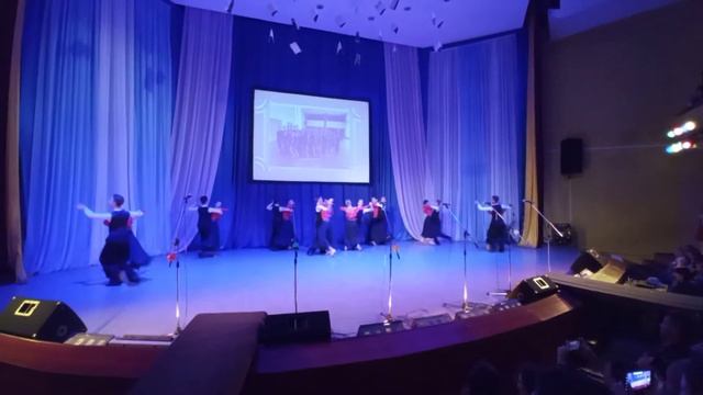 Народный ансамбль бального танца "Фантазия" Дворца детского и юношеского творчества г.Донецка смотреть онлайн