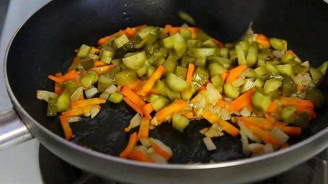 ЛЮБИМАЯ СОЛЯНКА МУЖА! Идеальный обед! смотреть онлайн