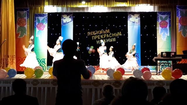 Танцы. Казахский танец❤ смотреть онлайн