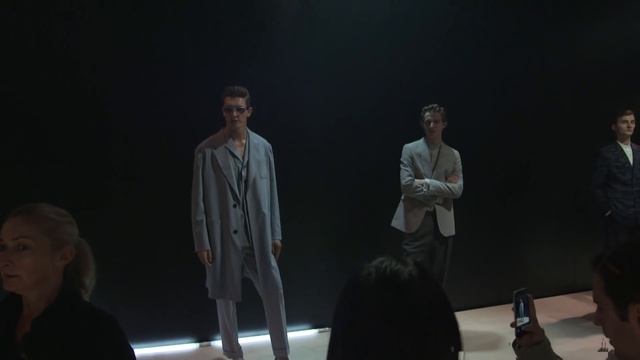 Cerruti 1881 | Spring Summer 2017 Presentation | Exclusive смотреть онлайн