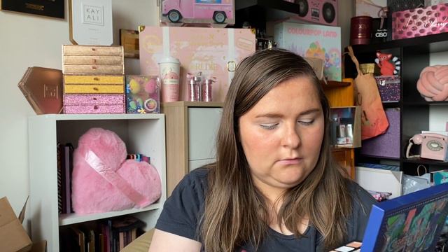 CRASHTEST: Je teste enfin la marque KALEIDOS MAKEUP!! смотреть онлайн