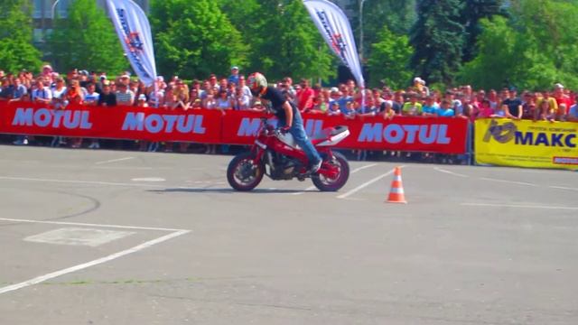 БАйкер ШОУ STUNT В ДЕНЬ ГОРОДА ПЕРМИ 2013 8) смотреть онлайн