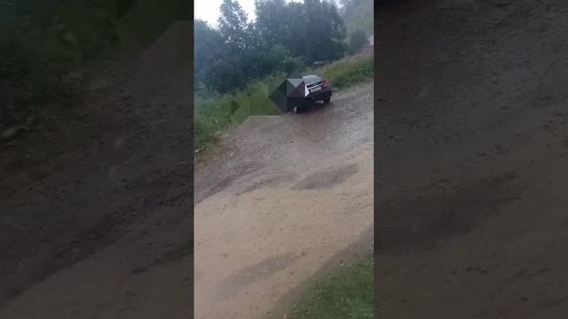 #гроза #ливень #ручей #shorts смотреть онлайн