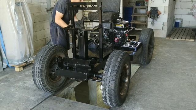 Сборка самодельного, полноприводного, полноповоротного минитрактора, на базе мостов УАЗ. смотреть онлайн