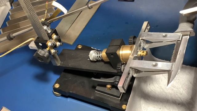 Алмаз Алдим на медно оловянной связке с зерном 315/250. смотреть онлайн