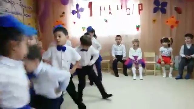 Французский танец смотреть онлайн