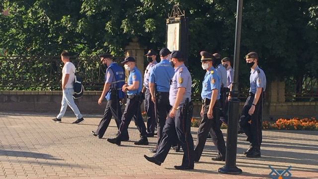 Зачем Ленин переименовал полицию в милицию, а Медведев вернул все обратно смотреть онлайн