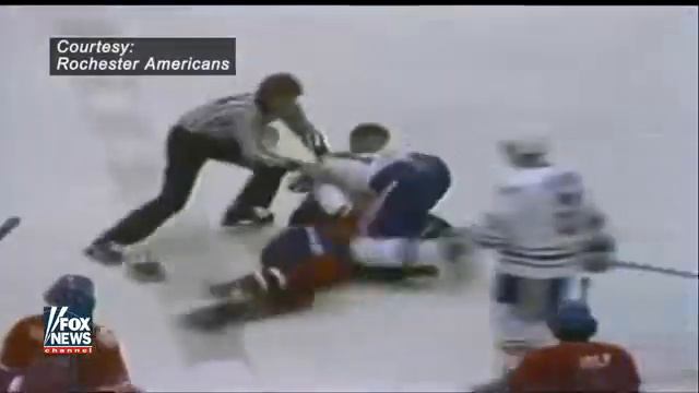Val James vs Archie Henderson смотреть онлайн