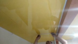 обход люка в натяжном потолке