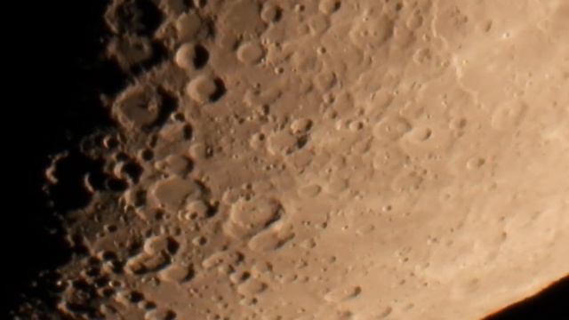 Международная Космическая Станция зум 125×4, половинколуниеи Сатурн 22 сентября 2023 смотреть онлайн