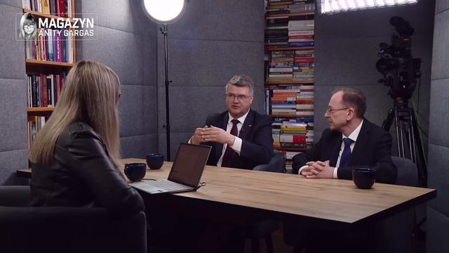 Kamiński i Wąsik o zagrożonych dowodach w sprawach korupcji polityków | Magazyn Anity Gargas смотреть онлайн