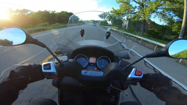 ??Piaggio MP3 400 - 3 Wheeled Scooter! ?Test Ride [4K] смотреть онлайн