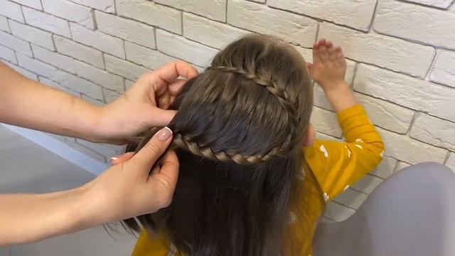 Прическа за 5 минут. Без расчески - только руки и 2 невидимки. смотреть онлайн