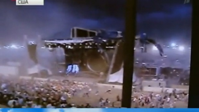 В США на зрителей концерта обрушилась часть сцены смотреть онлайн