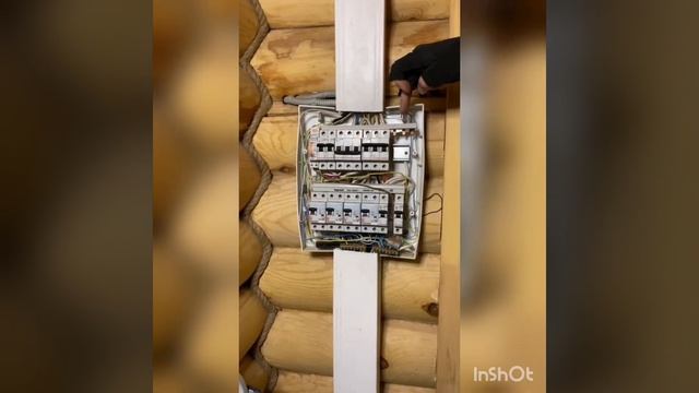 Меняем электрощит и автоматику в деревянной бане.